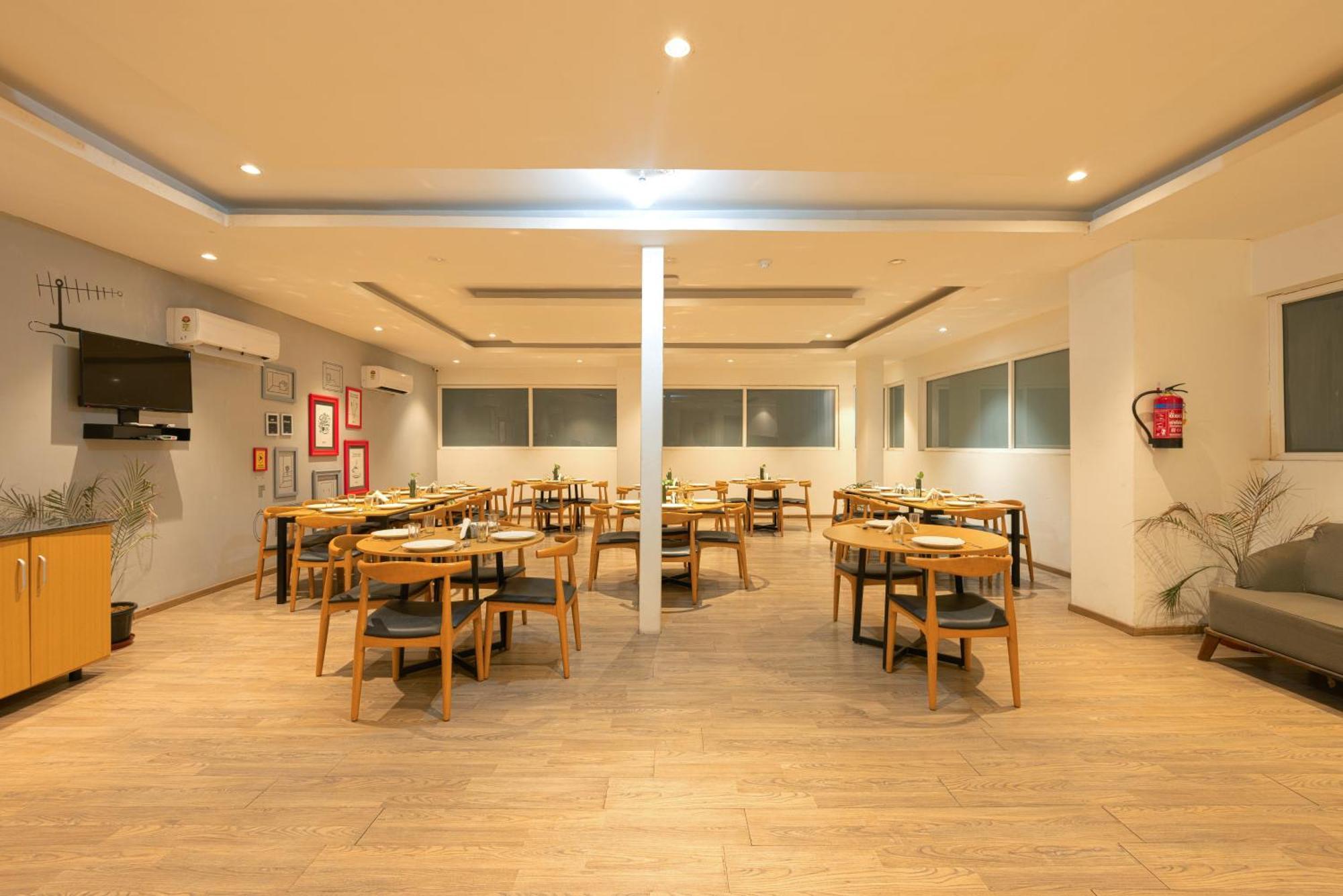 Gt Paradise - A Boutique Hotel Gurgáon Kültér fotó